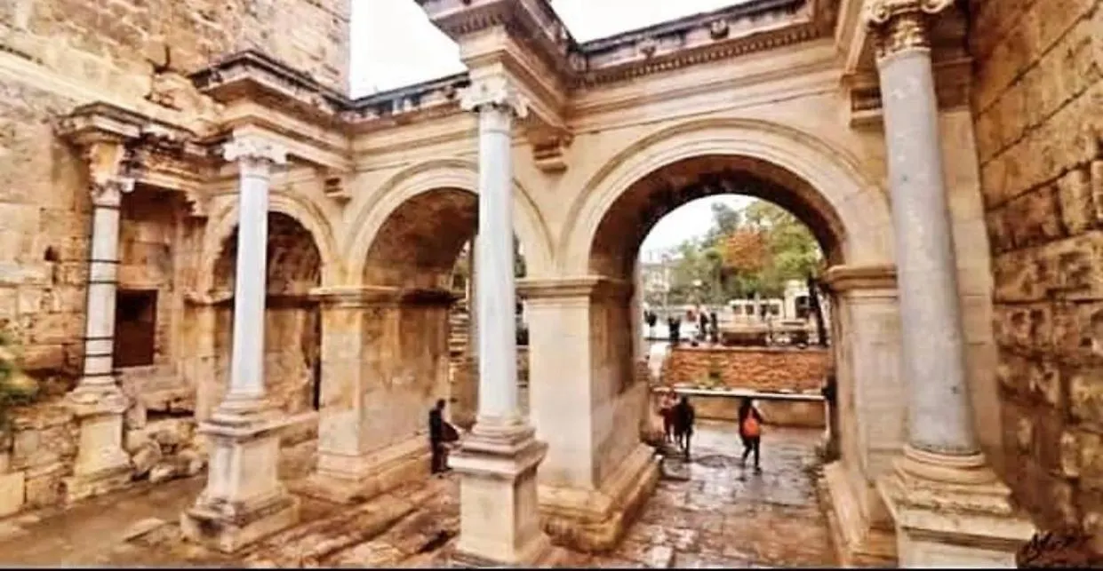Antalya Kaleici Merkez Muhtesem Teras Keyfi